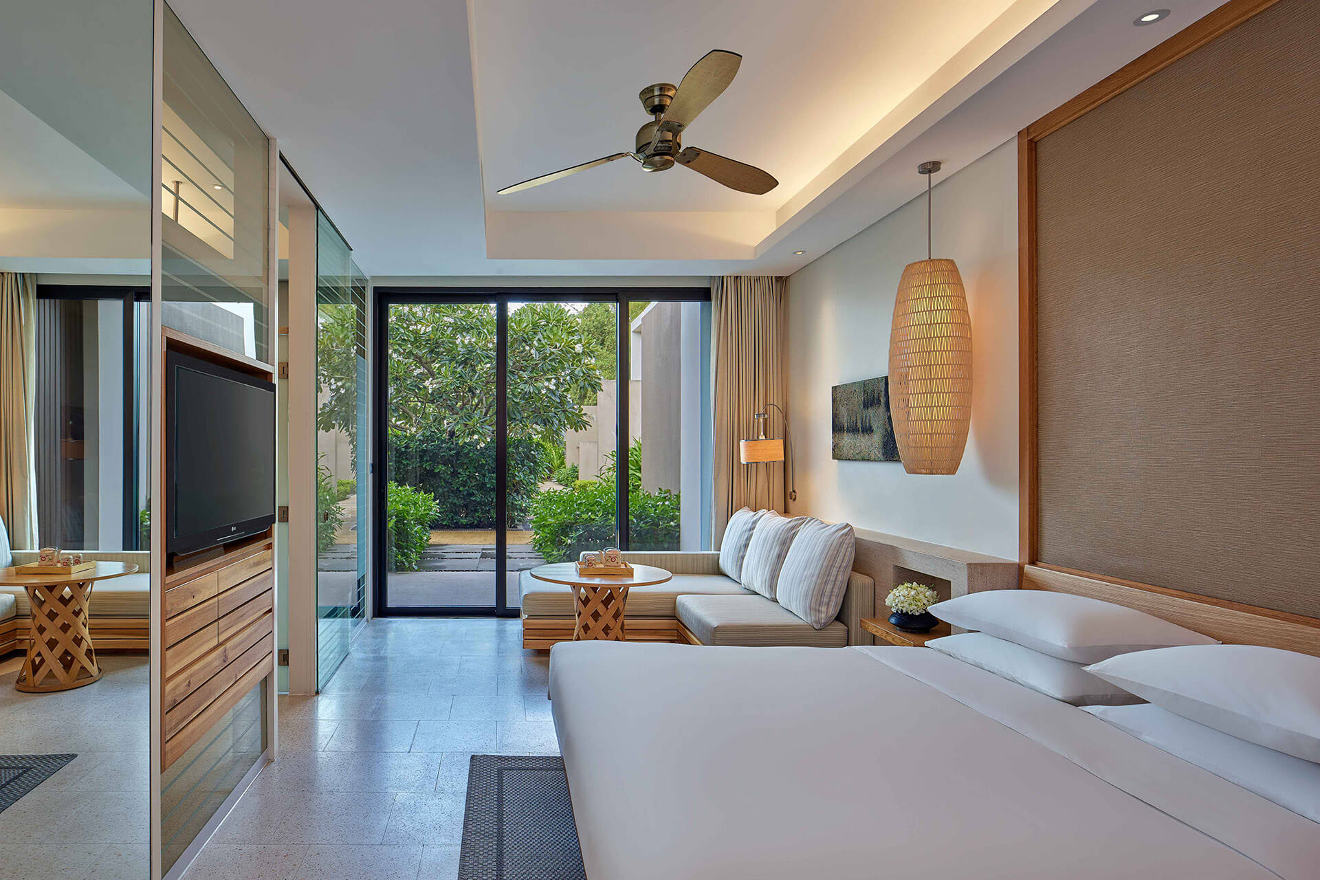 1 King Bed Room Hyatt Rengency Danang Resort And Spa Danang Fantasticity 5 Truong Sa Hoa Hai Ward Danang City Vietnam