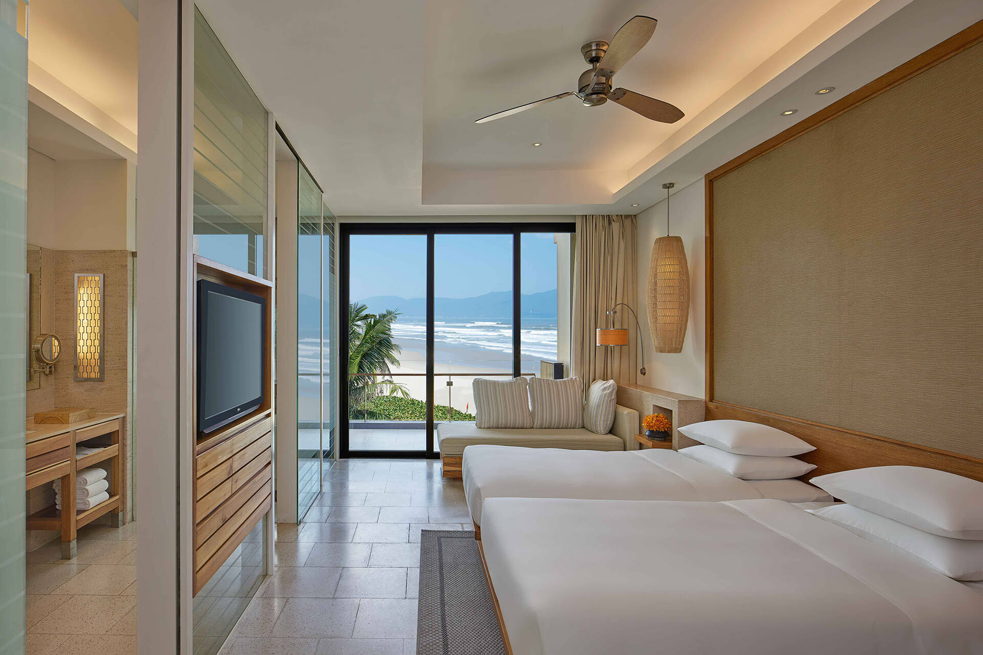 2 Twin Beds Ocean View With Club Access Hyatt Rengency Danang Resort And Spa Danang Fantasticity 5 Truong Sa Hoa Hai Ward Danang City Vietnam