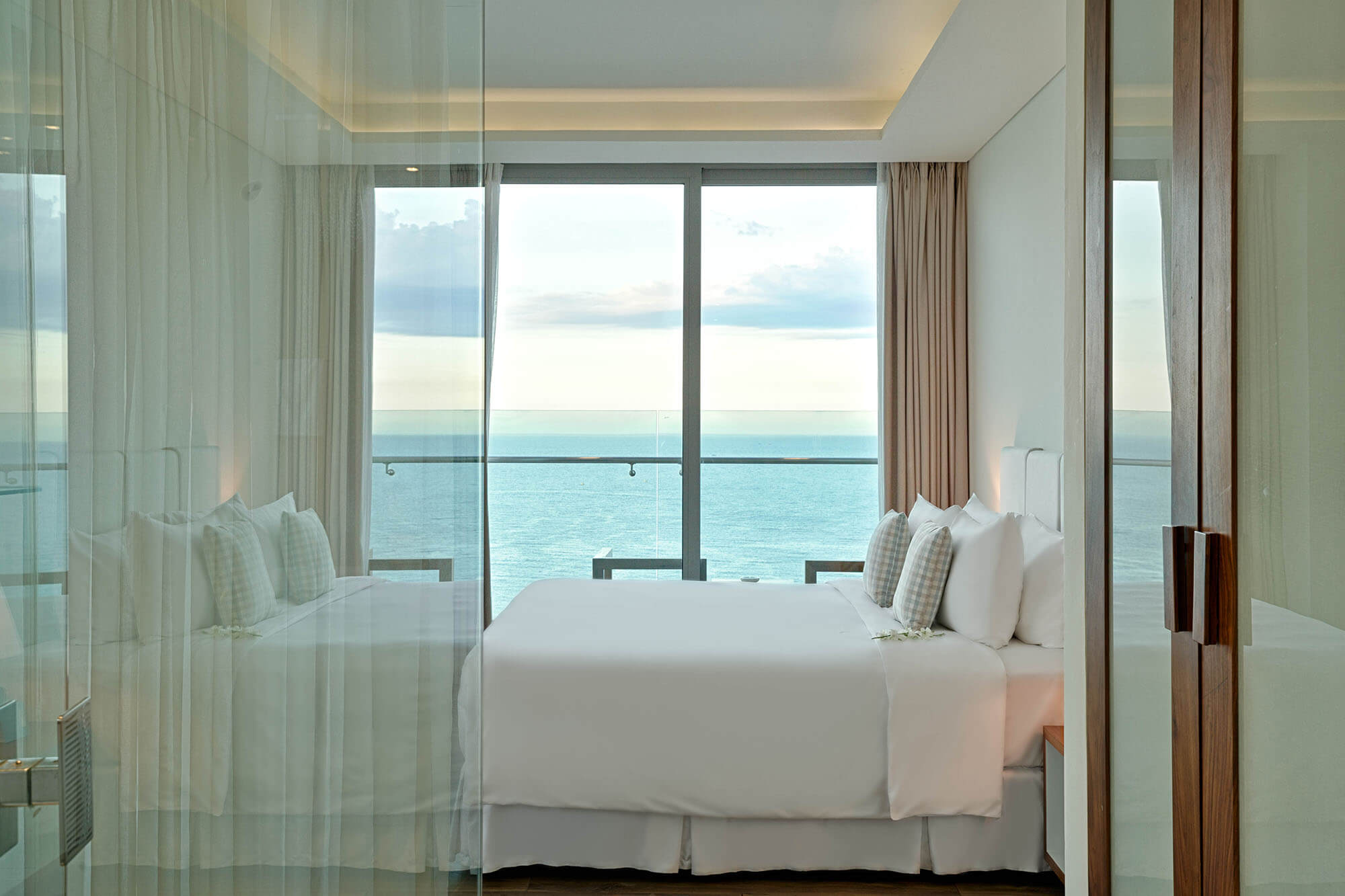 Delight Ocean View Apartment A La Carte Danang Beach Hotel 200 Vo Nguyen Giap Danang Fantasticity Com 01
