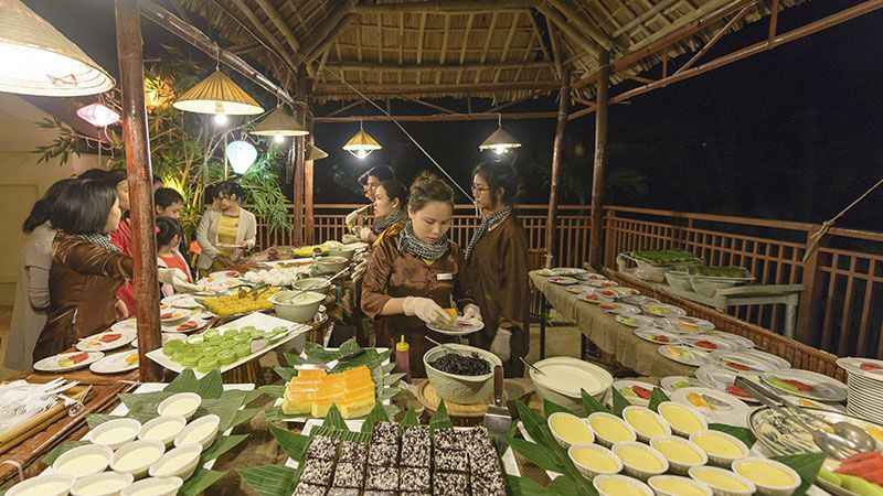 “Chợ quê ngày tết” – Mừng xuân Mậu Tuất 2018 tại Furama Resort Danang 1
