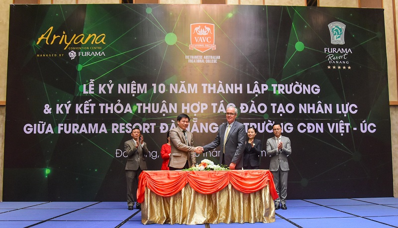 Ký kết biên bản ghi nhớ hợp tác giữa trường Cao đẳng nghề Việt - Úc và Furama Resort