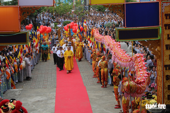 Lễ vía Đức Bồ Tát ở lễ hội Quán Thế Âm Đà Nẵng 1