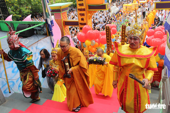 Lễ vía Đức Bồ Tát ở lễ hội Quán Thế Âm Đà Nẵng 3