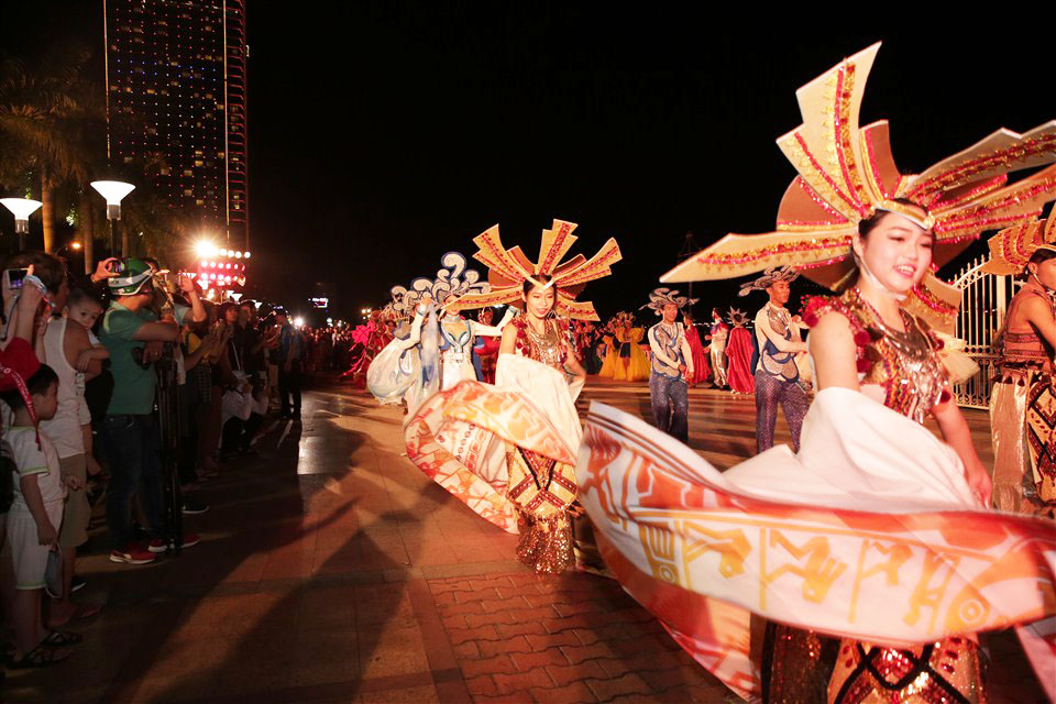 Lễ hội pháo hoa Quốc tế Đà Nẵng 2018 - Đêm 02: Đội bắn Pháp vs Mỹ – Tiếp nối với những bất ngờ! 7