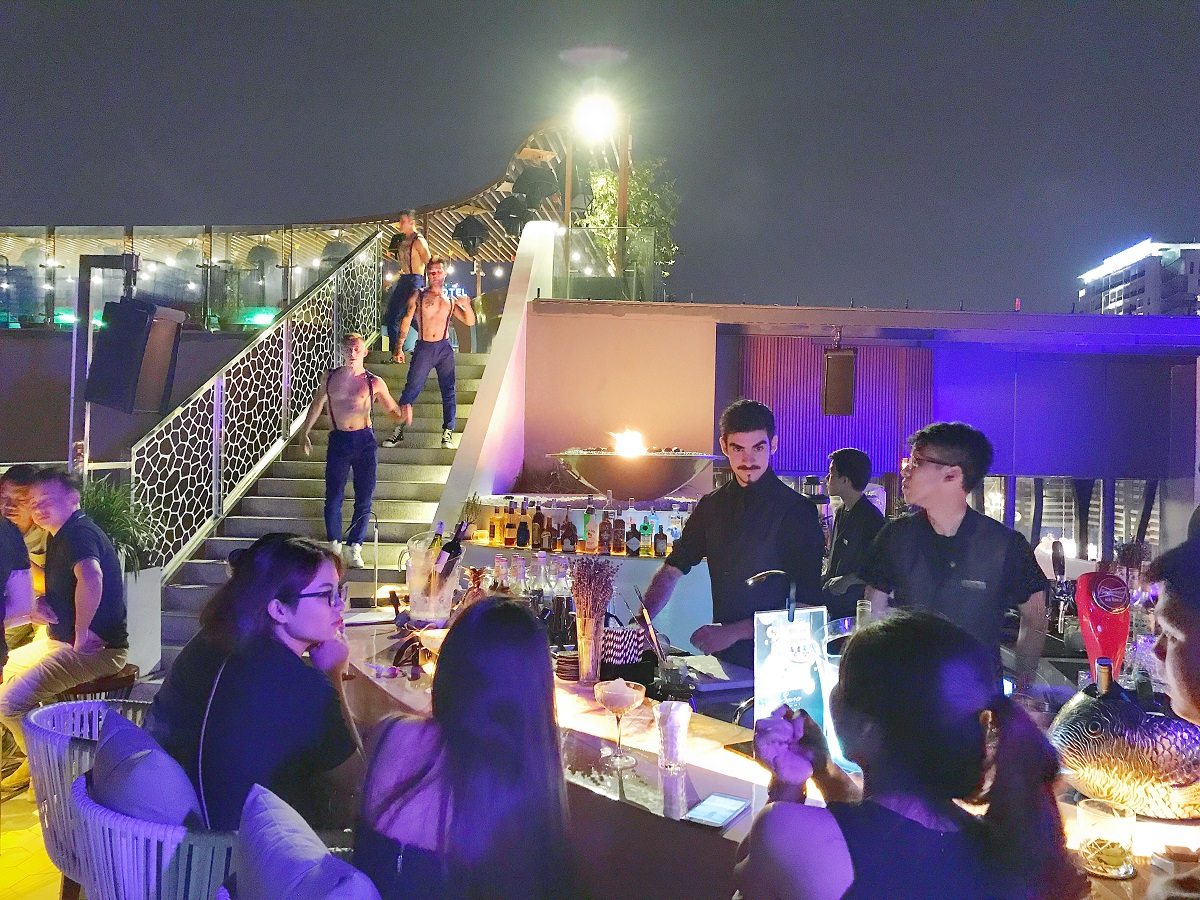 Thư giãn thật đẳng cấp và lãng mạn tại Sevva Sky Lounge Danang mới lạ nhất miền Trung 9