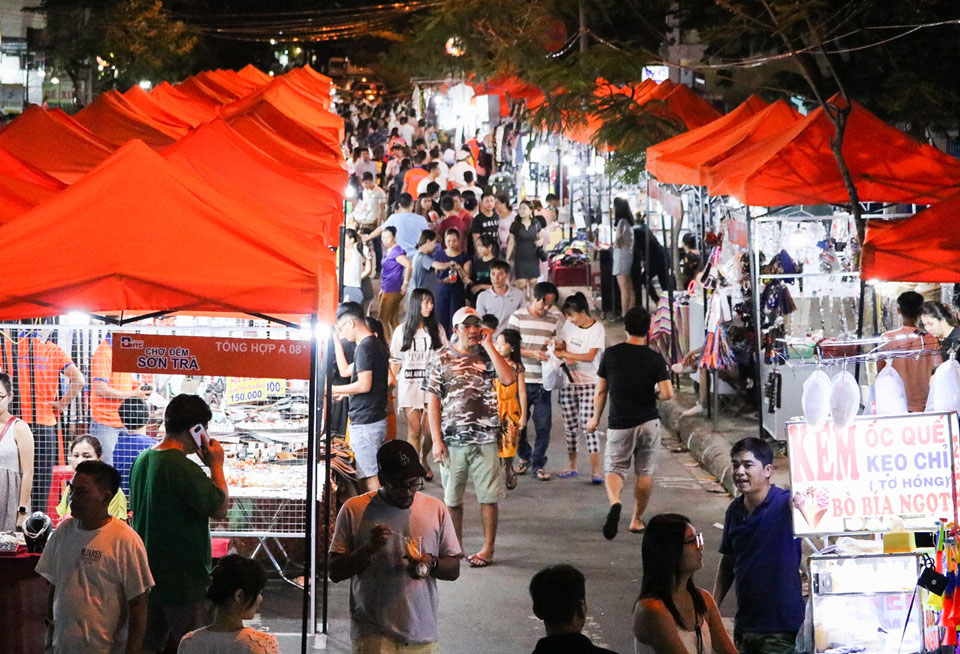 Đà Nẵng: Khai trương chợ đêm Sơn Trà 1