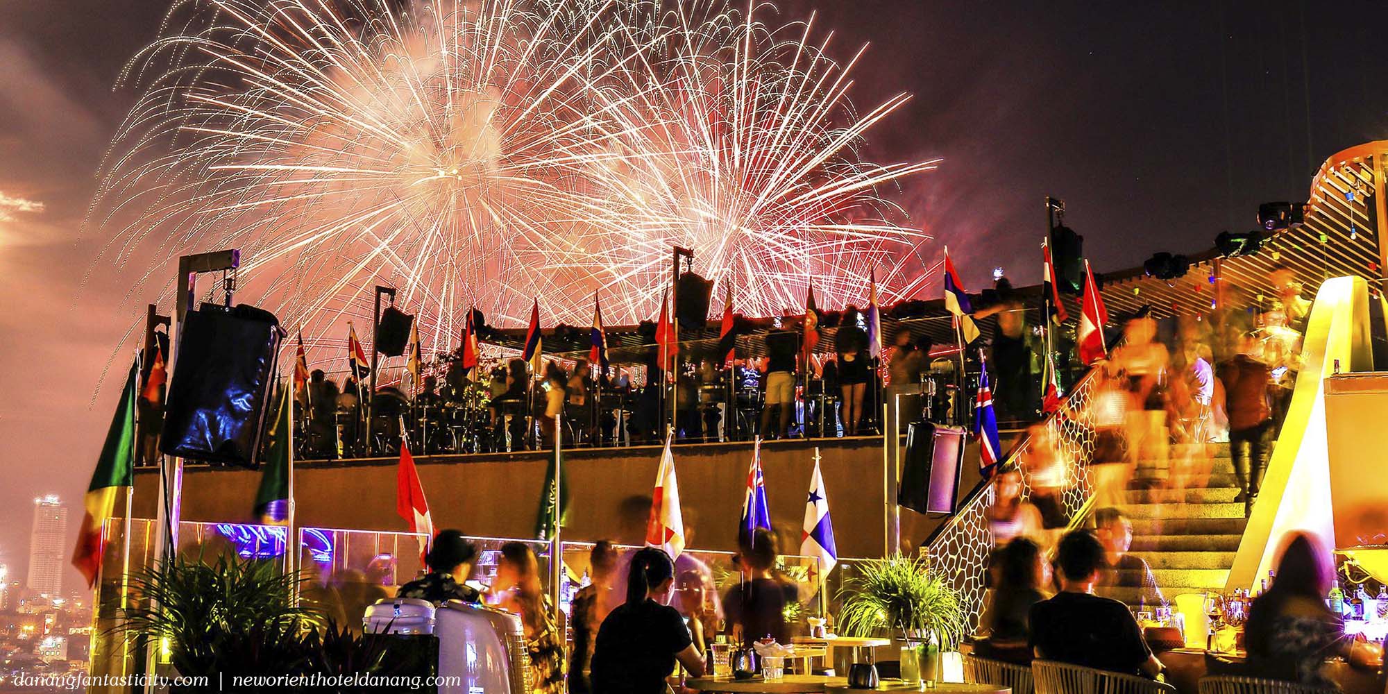 New Orient Hotel Enjoy Danang International Fireworks Festival From The Best Viewing Spots In Danang 01