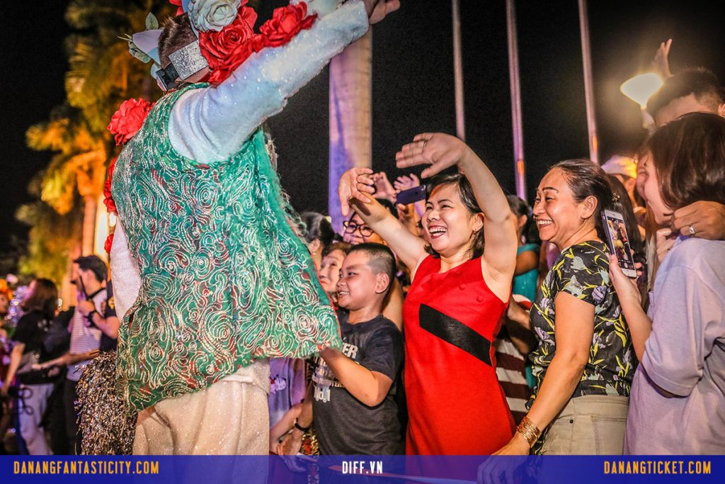 Dam Chim Trong Le Hoi Carnival Duong Pho Diff 2019 Tai Da Nang 026