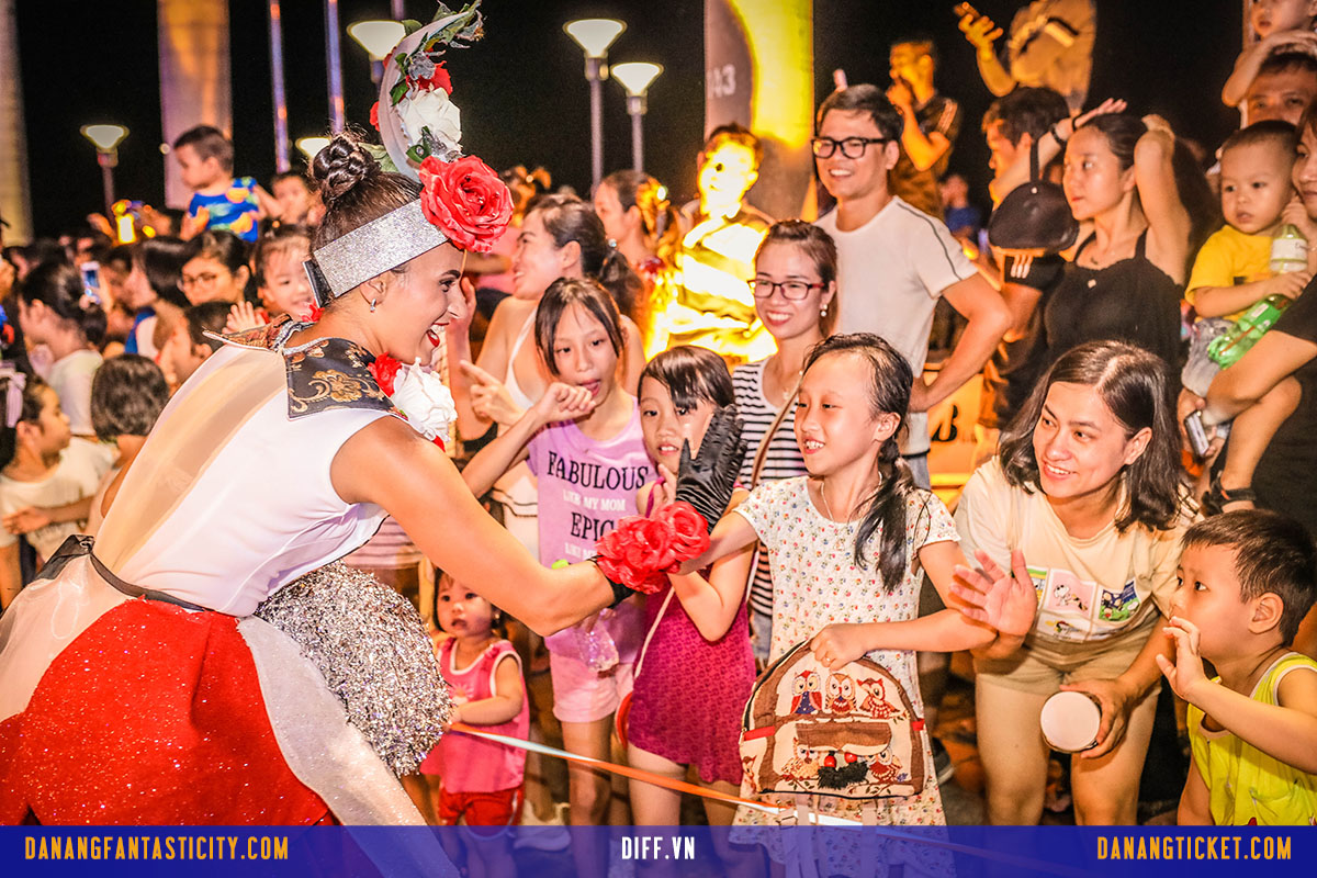 Dam Chim Trong Le Hoi Carnival Duong Pho Diff 2019 Tai Da Nang 027
