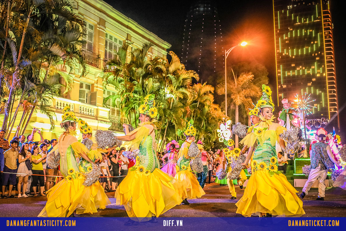 Dam Chim Trong Le Hoi Carnival Duong Pho Diff 2019 Tai Da Nang 028