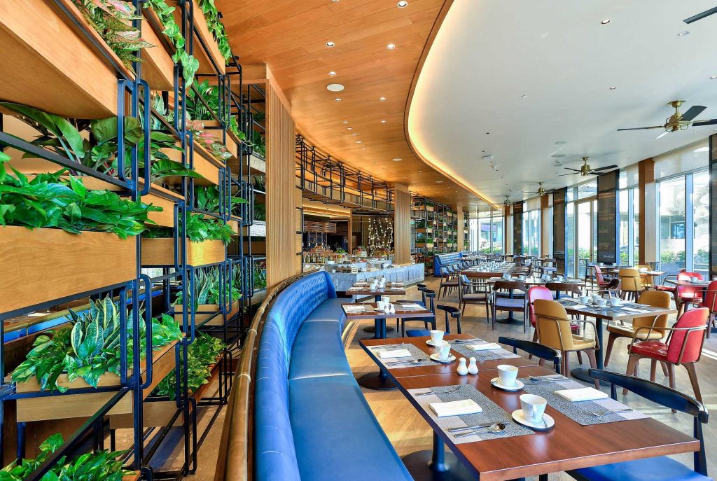 Nha Hang Brasserie Nam Khach San Hilton Danang Fantasticity 