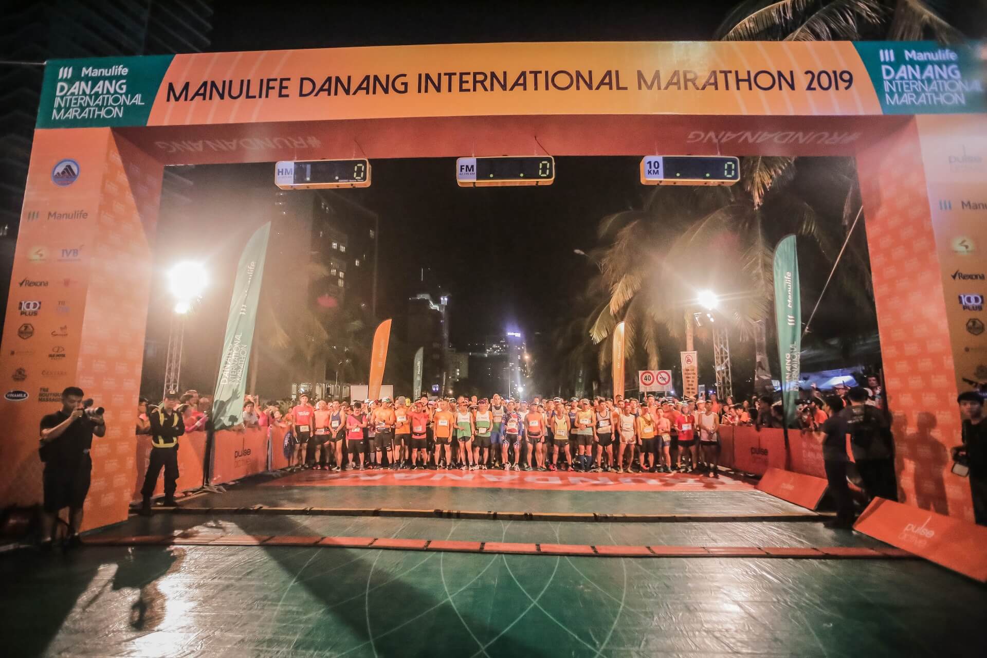 7th Manulife Danang International Marathon Vietnamese Athlete To Win Championship And Two New Records Set 05