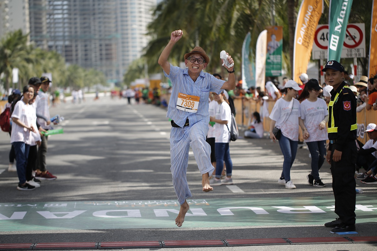 Da Nang Chao Don 9017 Van Dong Vien Tham Du Manulife Danang International Marathon 2019 05