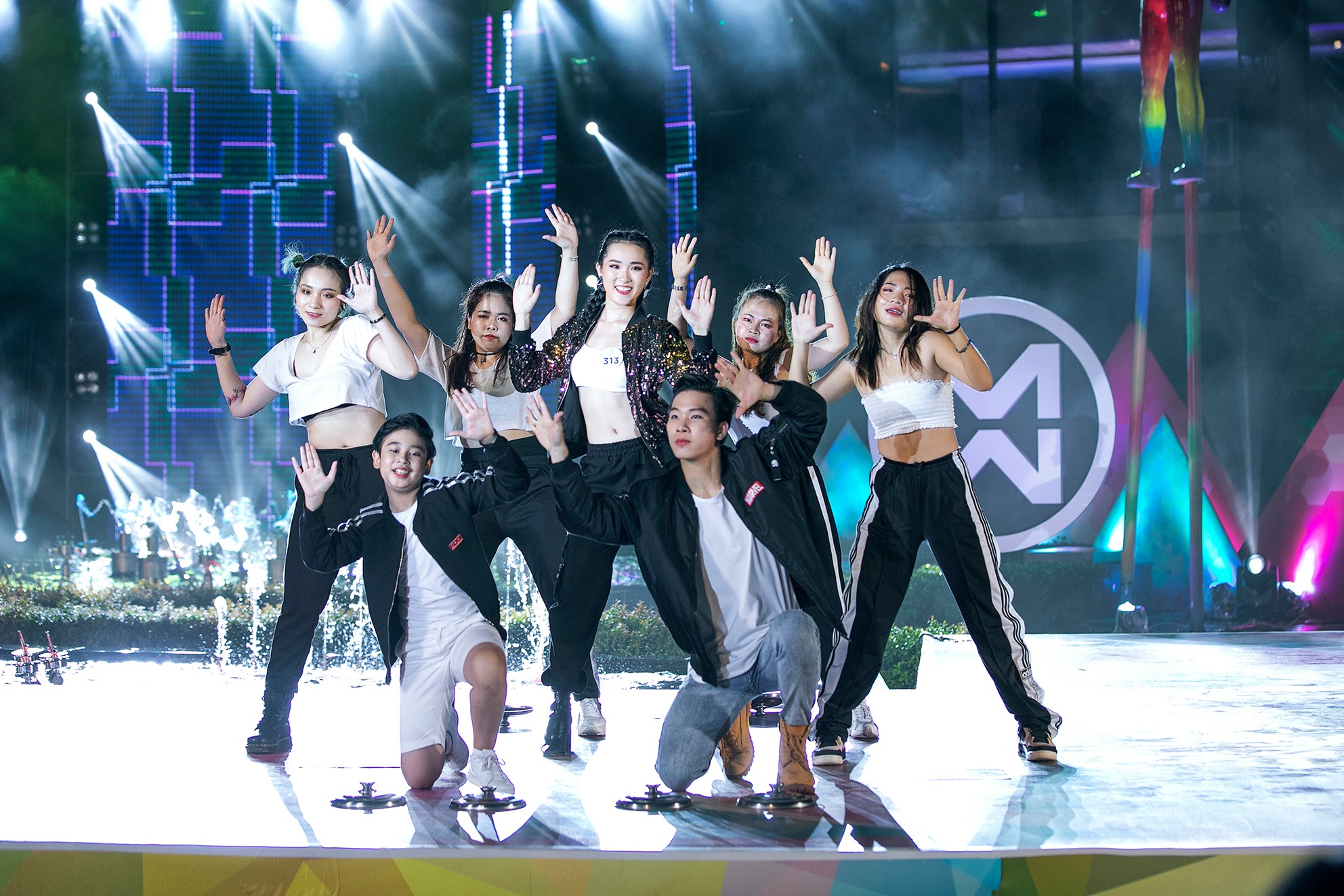 Phan Cam Nhi Lo Dien Top 5 Nguoi Dep Bien Va Nguoi Dep Tai Nang Tai Miss World Vietnam 2019 01
