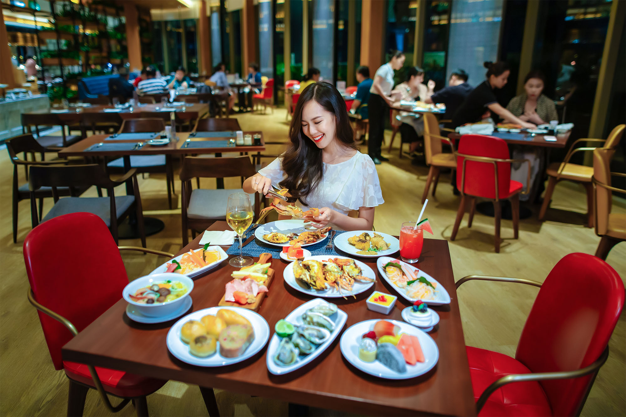 The Most Delicious Seafood Buffet In Danang Brasserie Nam At Hilton Da Nang 08