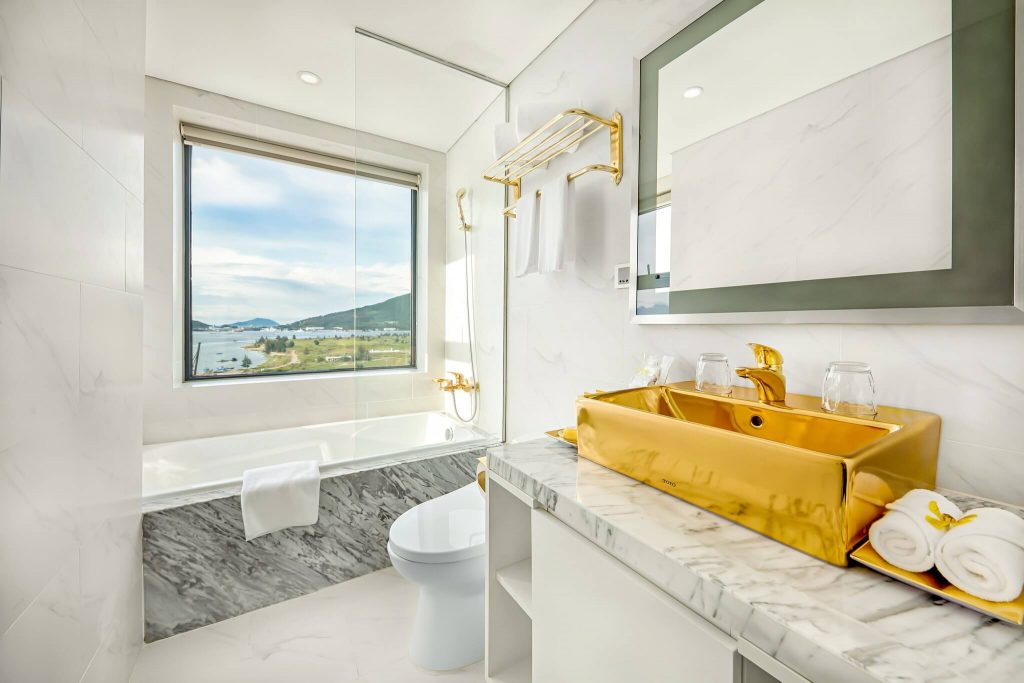 Corner Suite Danang Golden Bay 01 Le Van Duyet Danang Fantasticity Com 04