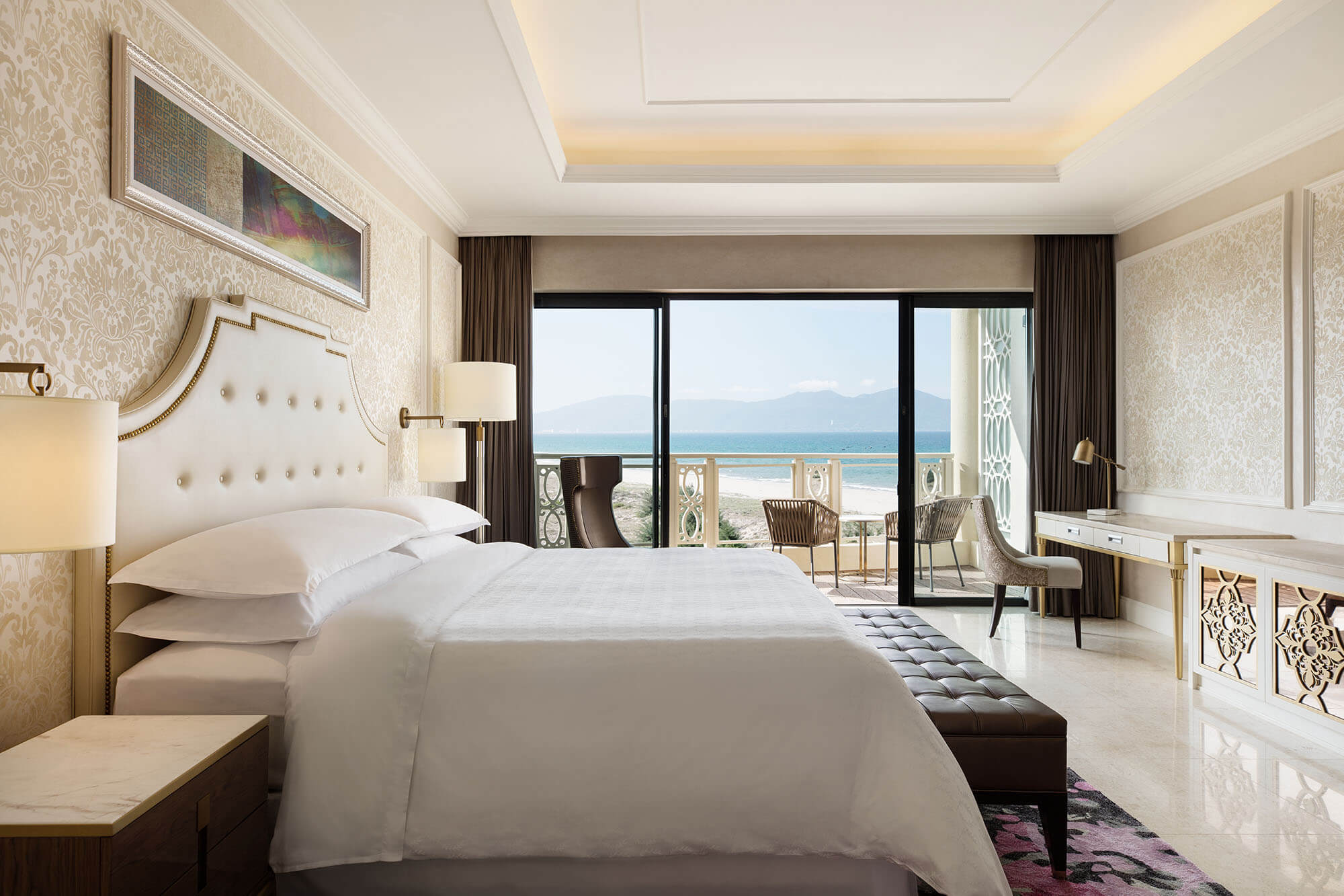 Deluxe King Bedroom Seaview Sheraton Grand Danang Resort 35 Truong Sa Ngu Hanh Son Danang Fantasticity Com