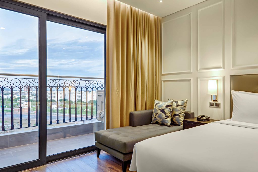 Superior Danang Golden Bay 01 Le Van Duyet Danang Fantasticity Com