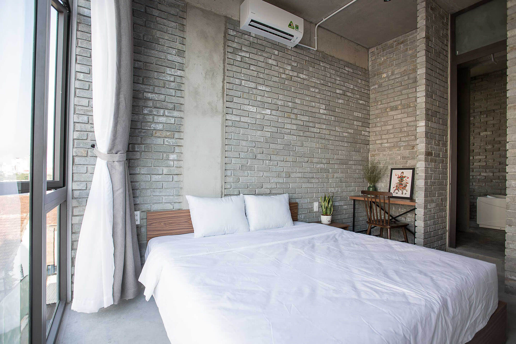 Two Bedroom Apartment The Vietnam Hostel 22 24 26 Hung Vuong Danang Fantasticity Com 03 (1)
