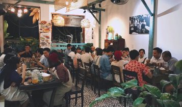 Bep Hen Mam Com Gia Dinh Viet Day Mui Vi Va Huong Sac 24