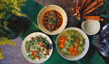 Bep Hen Mam Com Gia Dinh Viet Day Mui Vi Va Huong Sac 29