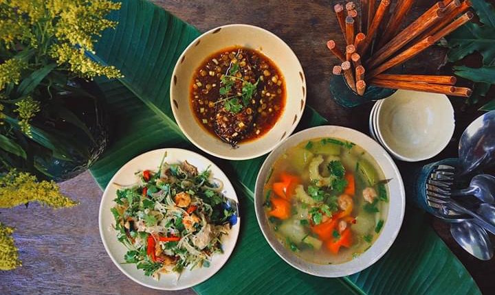 Bep Hen Mam Com Gia Dinh Viet Day Mui Vi Va Huong Sac 29