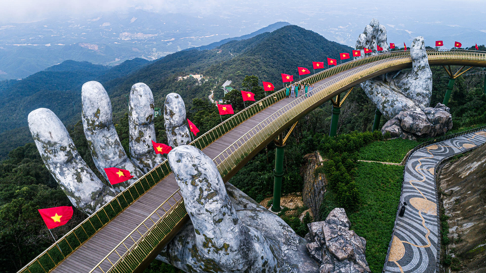 Tu 20 9 Sun World Ba Na Hills Da Chinh Thuc Don Khach Tro Lai