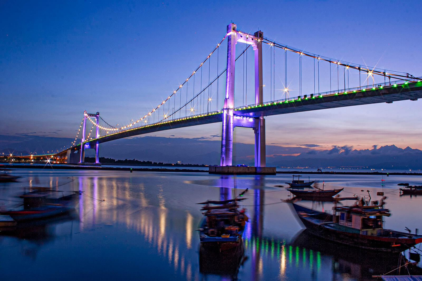 Da Nang Thanh Pho Cua Nhung Cay Cau 02