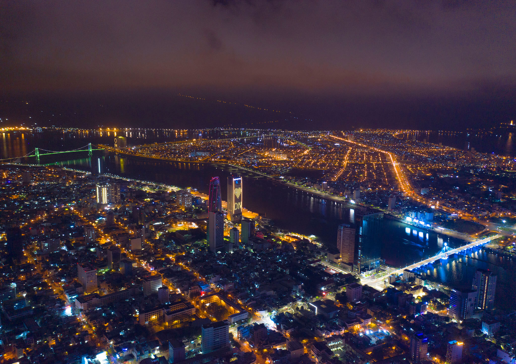 Da Nang Tinh Yeu Va Noi Nho 03