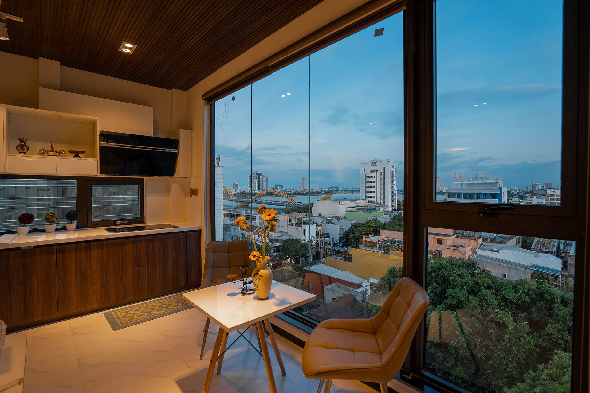 Dragon View Riverfront Hotel Mot Trong Nhung Khach San Can Ho Tot Nhat Da Nang 02
