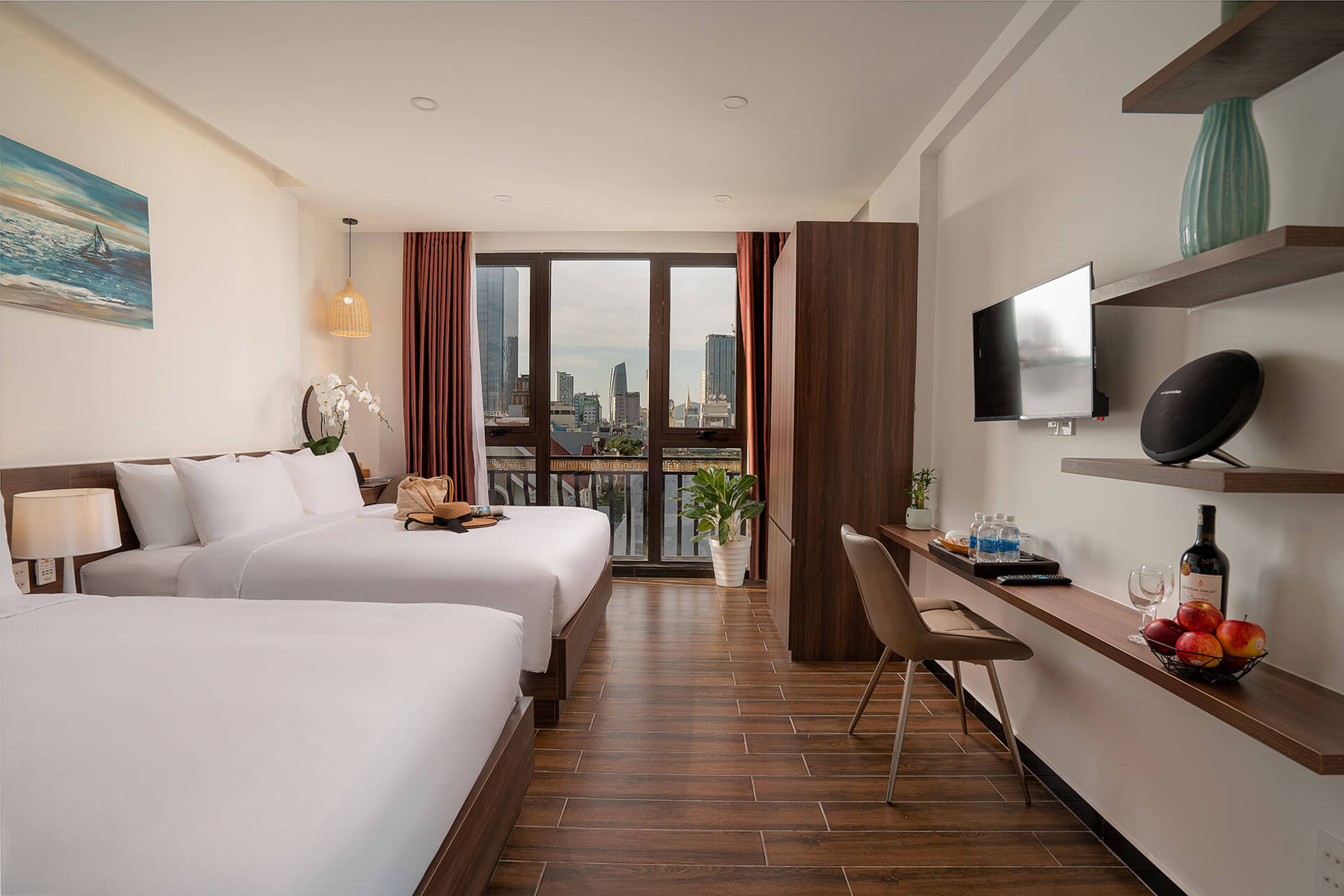 Phong Family Suite River View Dragon View Riverfront Hotel Mot Trong Nhung Khach San Can Ho Tot Nhat Da Nang