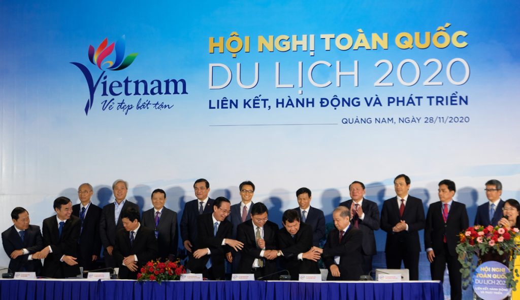 Da Nang Ky Ket Hop Tac Lien Ket Phat Trien Du Lich Cung Ha Noi Tp Hcm Va Cac Tinh Thanh Thuoc Vung Kinh Te Trong Diem Mien Trung