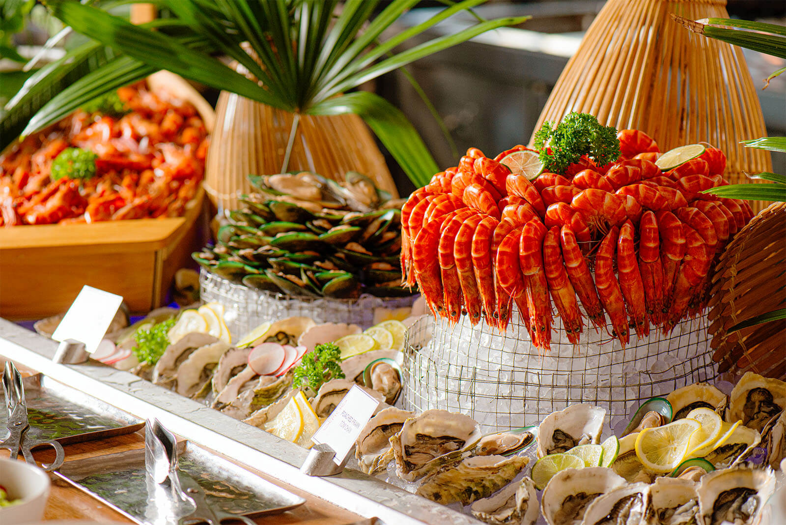 Tiec Buffet Hai San Thit Nuong Bbq Toi Thu 7 Tai Pullman Danang Beach Resort Da Tro Lai 06