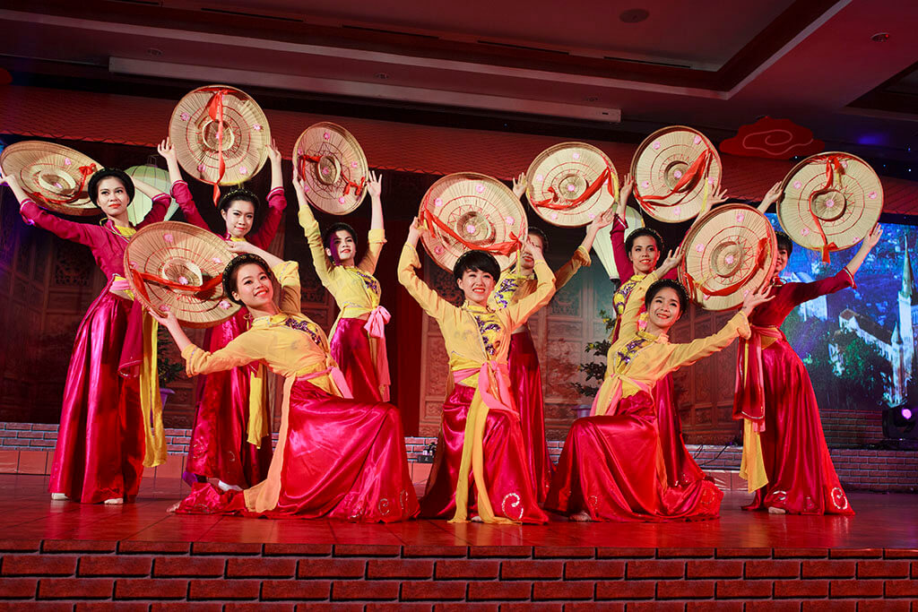 Tiệc cuối năm tại Đà Nẵng hoành tráng tại Furama Resort Đà Nẵng 17