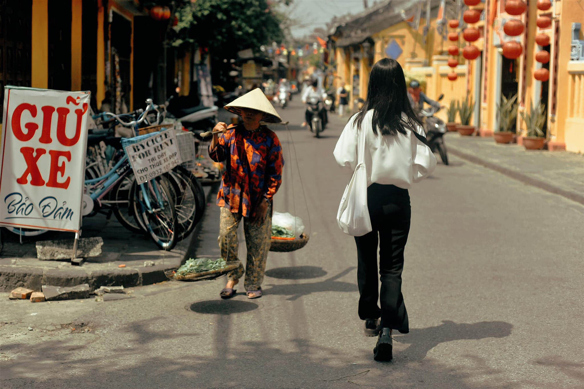 Di Dao Quanh Pho Co Hoi An