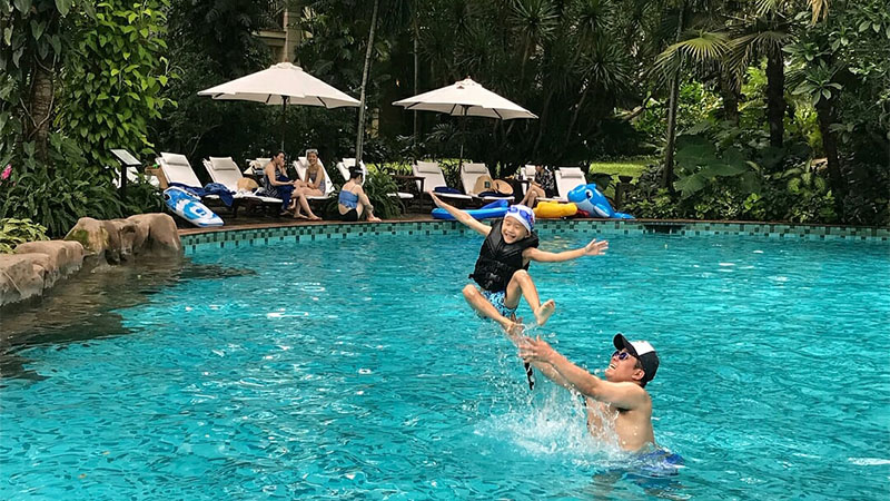 Khach Du Lich Den Da Nang Tang 1