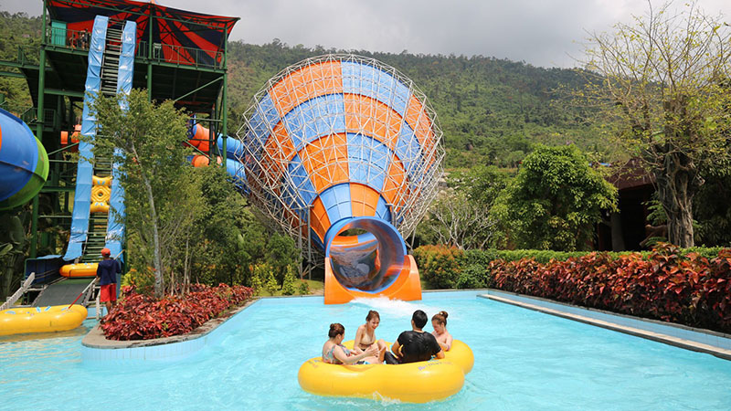 Khach Du Lich Den Da Nang Tang