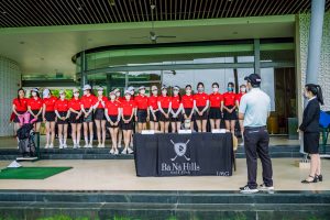 Trai Nghiem Golf Cung Hoa Hau Du Lich Da Nang 2022 01