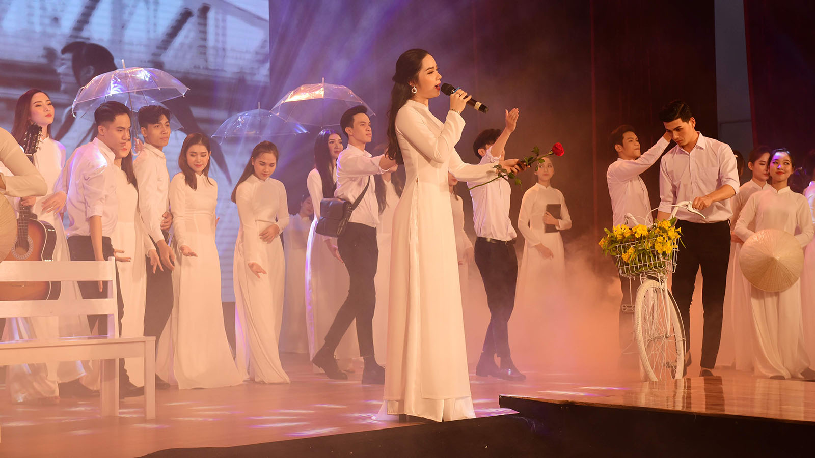 Ao Dai Nu Sinh Viet Nam