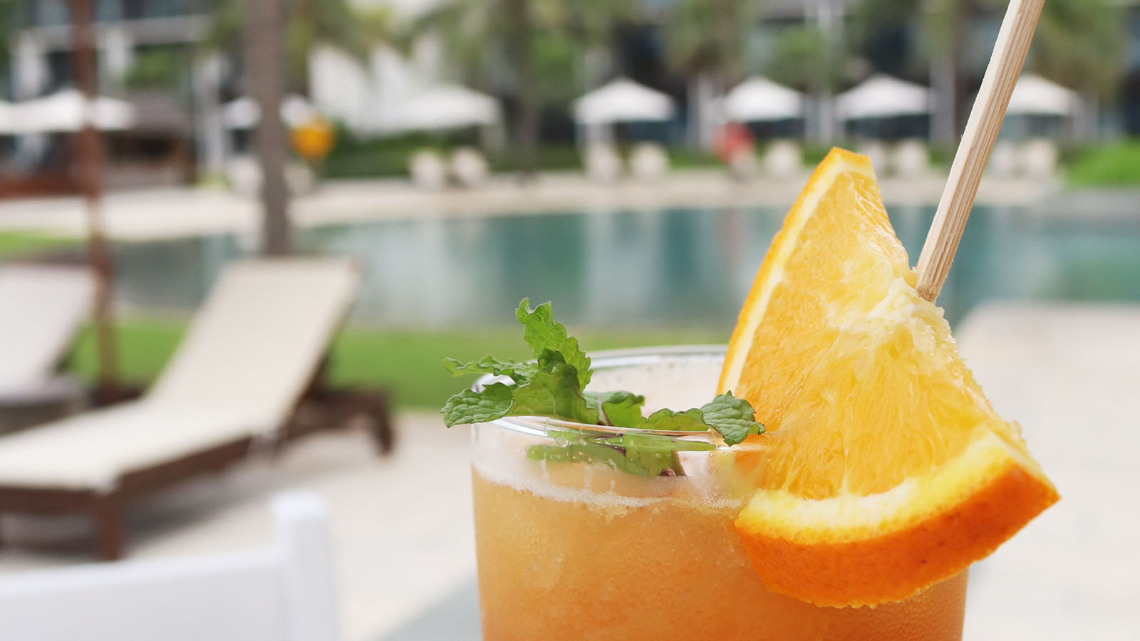 Chương Trình Giờ Vàng Khuyến Mãi Pool House Hyatt Regency Danang Resort And Spa