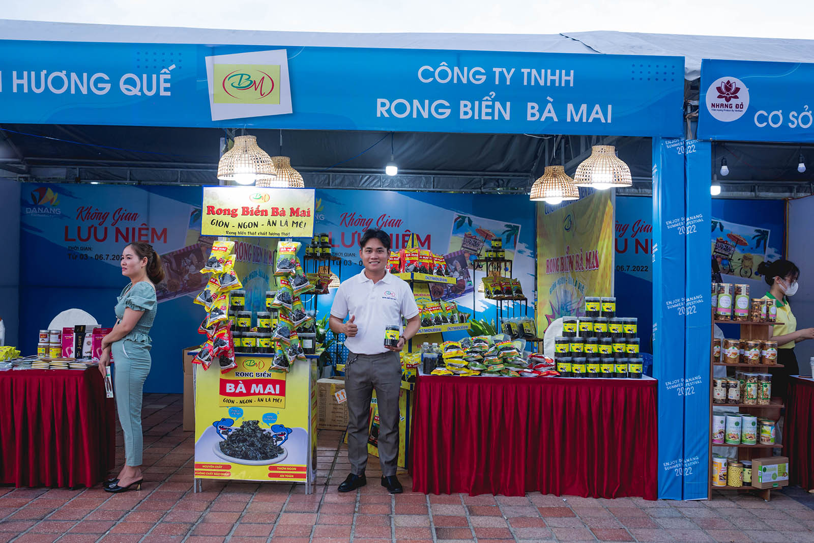 Den Va Trai Nghiem Le Hoi Tan Huong Am Thuc Da Nang Va Khong Gian Bia 1