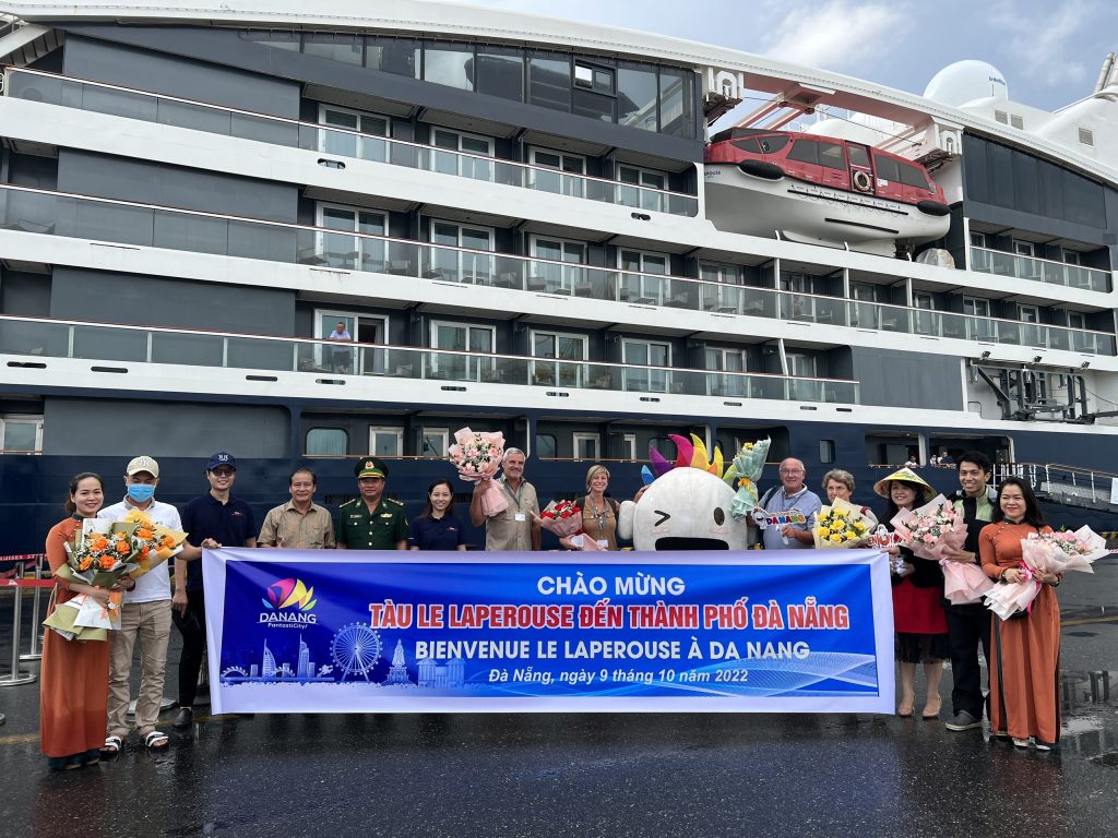 Don Tau Bien Du Lich Le Lapeurouse Den Da Nang
