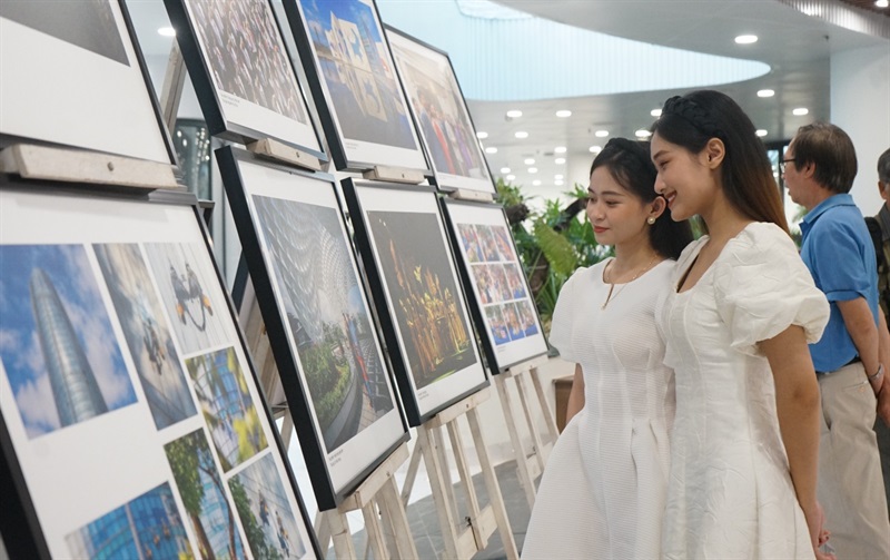 Ngam Cong Vien Apec Qua Nhung Buc Anh Nghe Thuat 4