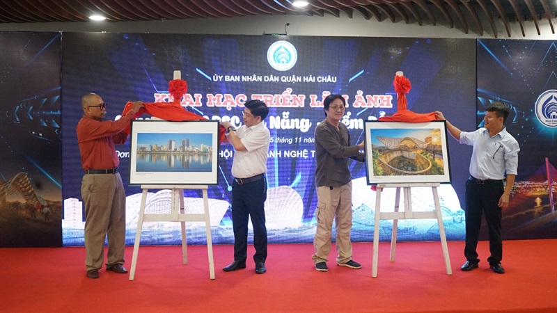Ngam Cong Vien Apec Qua Nhung Buc Anh Nghe Thuat