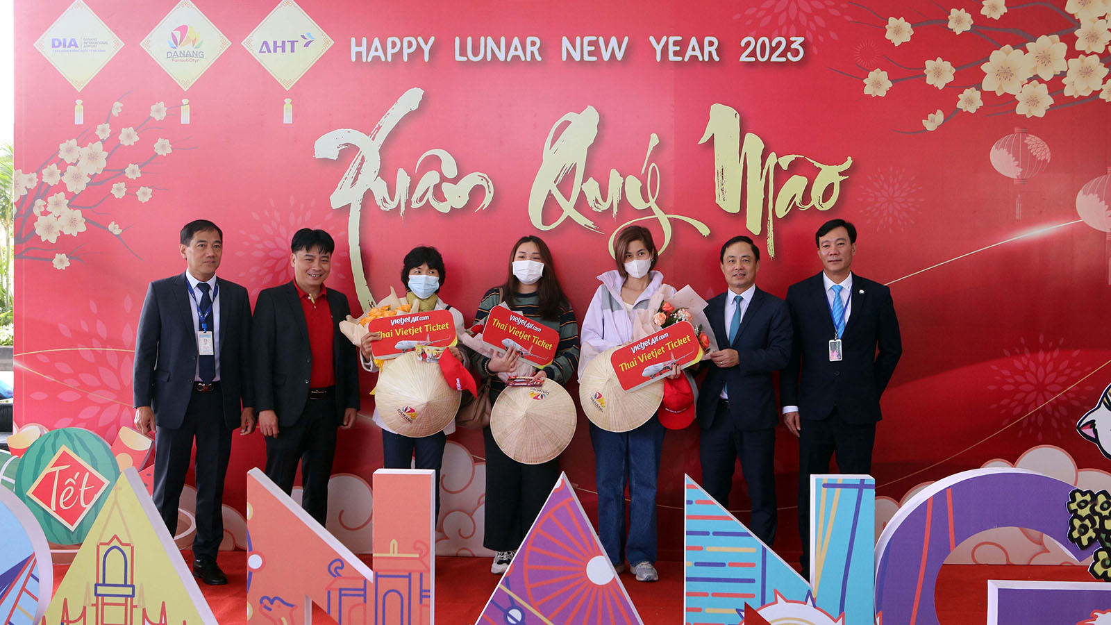 Du Lich Da Nang Chao Don Du Khach Nhan Dip Tet Quy Mao 2023 6
