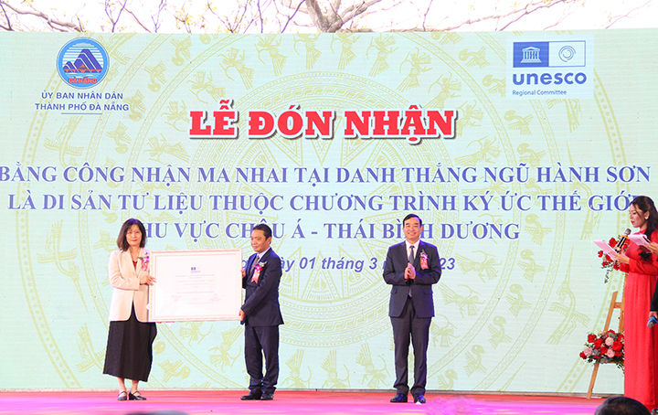 Don Nhan Bang Cong Nhan Ma Nhai Tai Danh Thang Ngu Hanh Son La Di San Tu Lieu The Gioi Khu Vuc Chau A Thai Binh Duong