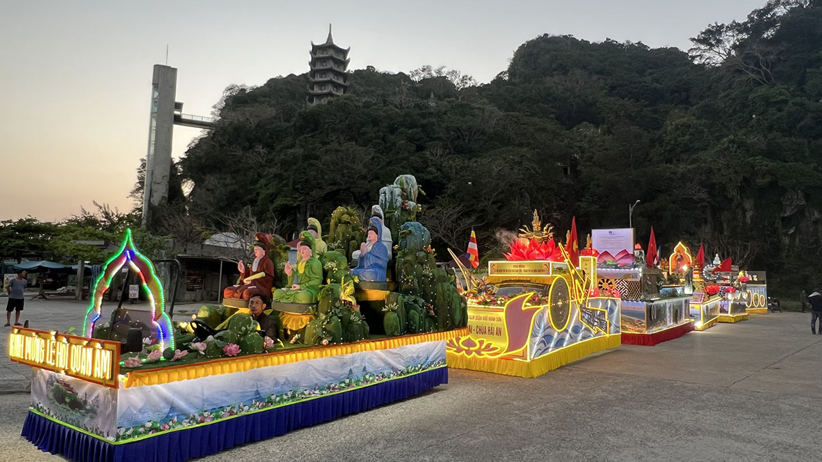 Le Hoi Quan The Am 2023 Thu Hut Dong Dao Du Khach Ngay Ngay Dau Tien Voi Nhieu Hoat Dong Thu Vi 3