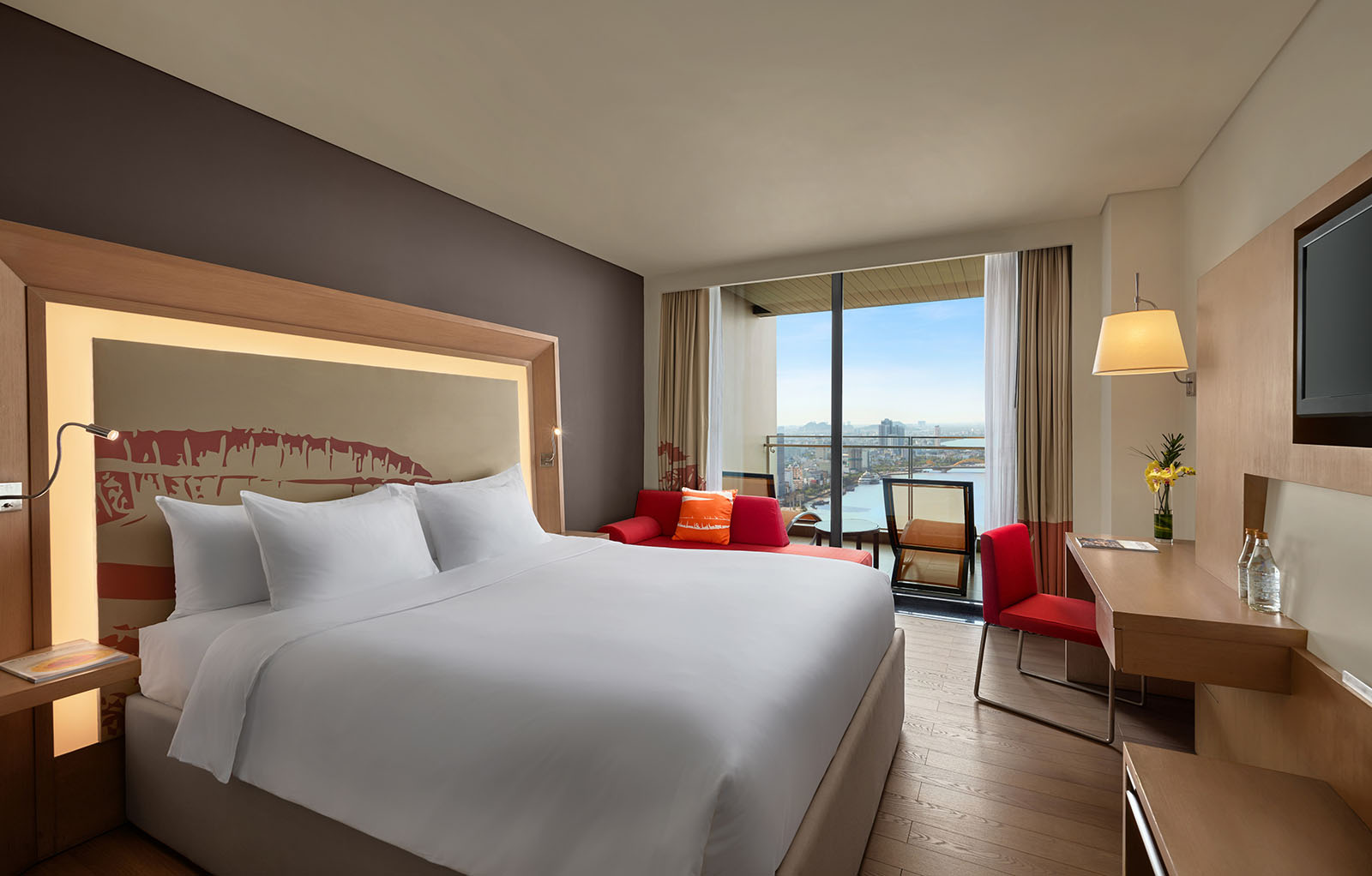 1 Trai Nghiem Wow Danang Cung Novotel Danang Premier Han River