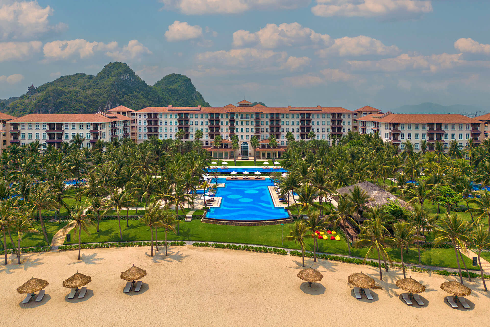 Chay Het Minh Tai Tiec Ho Boi Lan Dau Tien Tai Danang Marriot Resort Spa 01