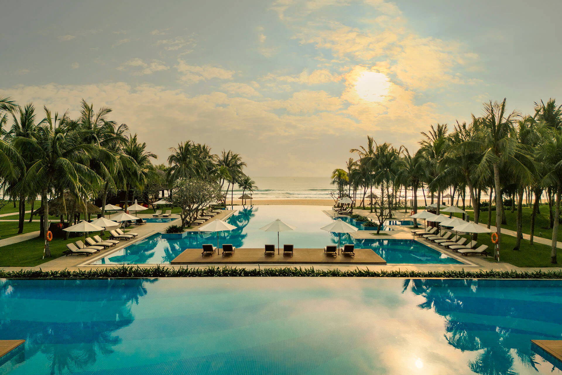 Chay Het Minh Tai Tiec Ho Boi Lan Dau Tien Tai Danang Marriot Resort Spa 04